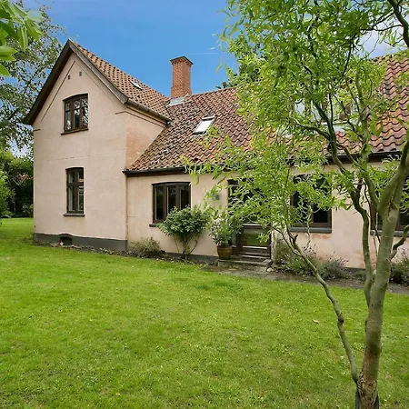 فندق مبيت وإفطار Pegasus Helsinge